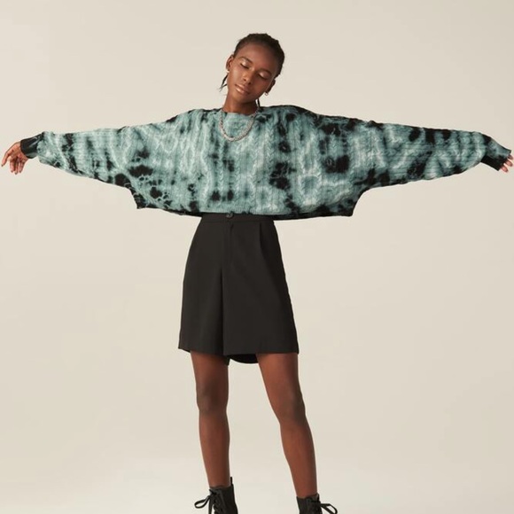 Tie dye teal navy knit cropped sweater. 100% Cotton - Picture 9 of 10